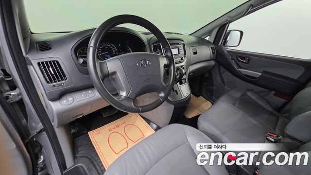 Hyundai Grand Starex Van 3-Seater Smart 2021 — фото 7