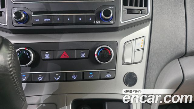 Hyundai Grand Starex Van 3-Seater Smart 2021 — фото 16