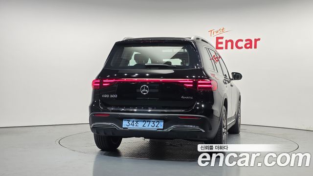 Mercedes-Benz EQB (X243) EQB300 4MATIC AMG Line 2026 — фото 4