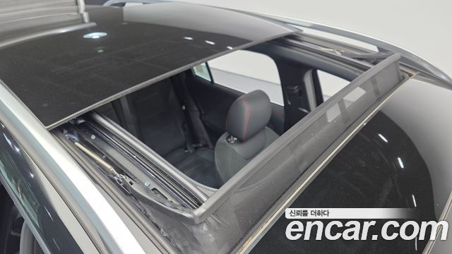Mercedes-Benz EQB (X243) EQB300 4MATIC AMG Line 2026 — фото 19