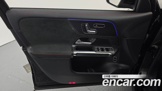 Mercedes-Benz EQB (X243) EQB300 4MATIC AMG Line 2026 — фото 24