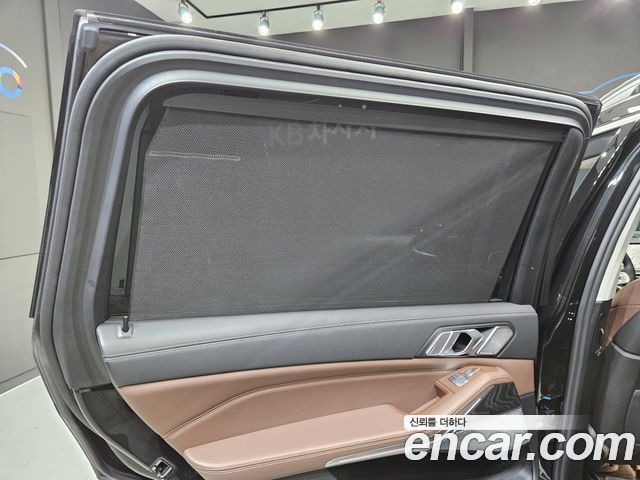 BMW X7 (G07) xDrive 40i Design Pure Excellence 7-Seater 2022 — фото 23