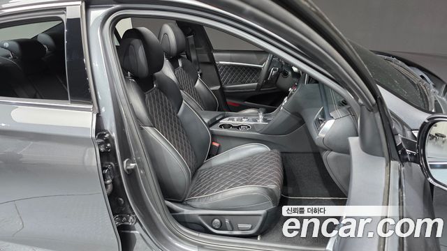 Genesis G70 3.3T Sport AWD Prestige 2019 — фото 32