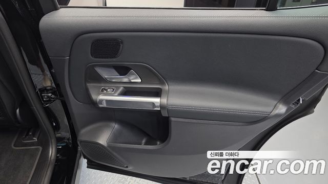 Mercedes-Benz EQB (X243) EQB300 4MATIC Progressive 2026 — фото 25