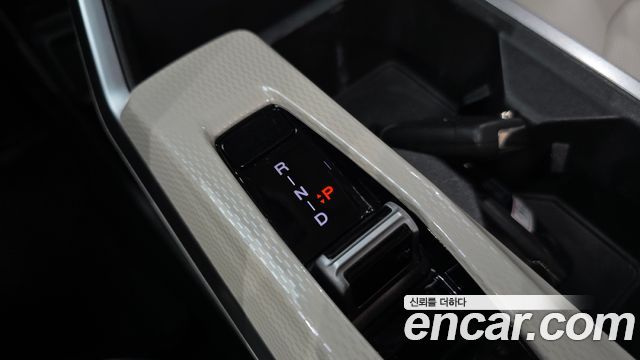 KG Mobility (SsangYong) Torres EVX E7 2024 — фото 9