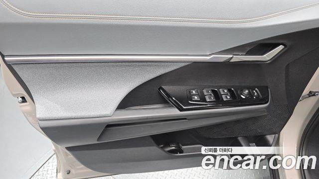 KG Mobility (SsangYong) Torres EVX E7 2024 — фото 24