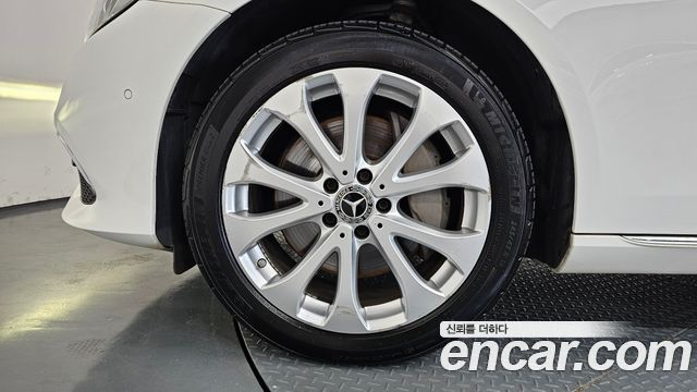 Mercedes-Benz E-Class (W213) E300 4MATIC Exclusive 2020 — фото 5