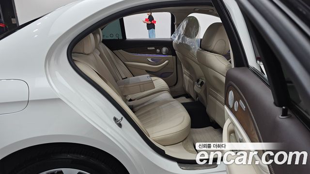 Mercedes-Benz E-Class (W213) E300 4MATIC Exclusive 2020 — фото 11