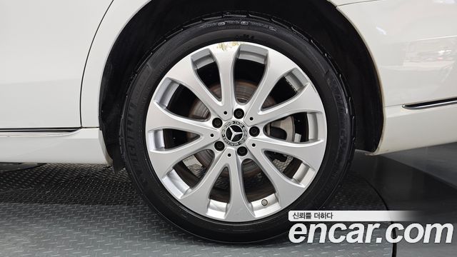 Mercedes-Benz E-Class (W213) E300 4MATIC Exclusive 2020 — фото 21