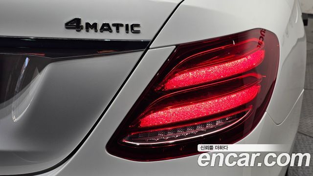 Mercedes-Benz E-Class (W213) E300 4MATIC Exclusive 2020 — фото 23