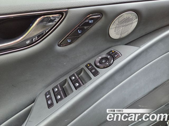 Genesis G80 (RG3) Gasoline 2.5 Turbo AWD Black 2026 — фото 19