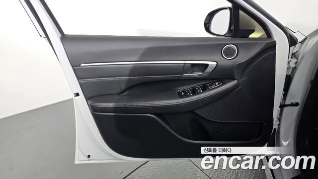 Hyundai Sonata The Edge (DN8) 2.0 LPG(Taxi) Mobility 2025 — фото 24
