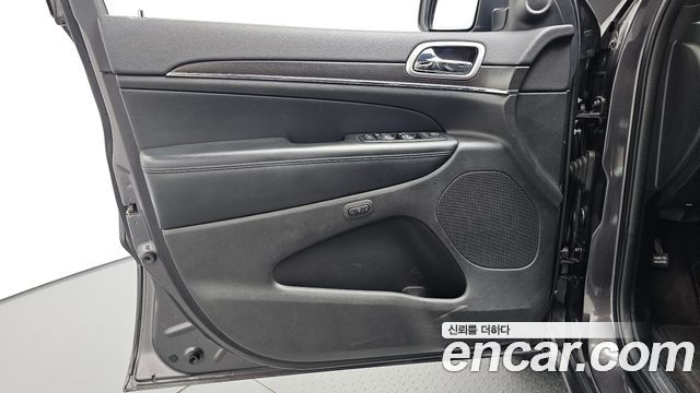 Jeep Grand Cherokee 3.6 Limited WK2 2018 — фото 30