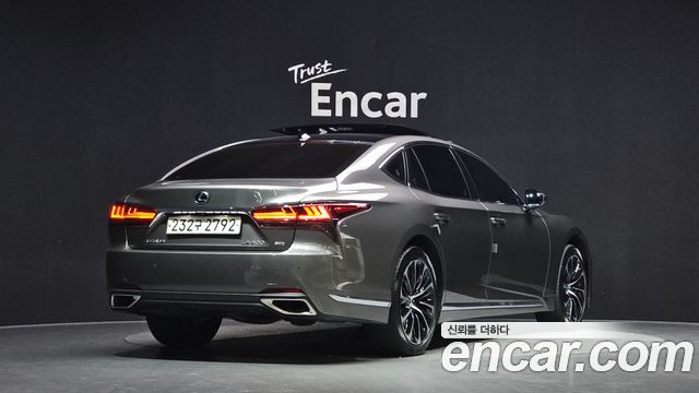 Lexus LS500 (V) 3.5 Luxury AWD 2021 — фото 2