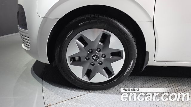 Hyundai Staria 4WD Tourer 11-Seater Modern 2023 — фото 5