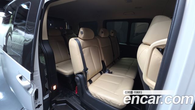 Hyundai Staria 4WD Tourer 11-Seater Modern 2023 — фото 12