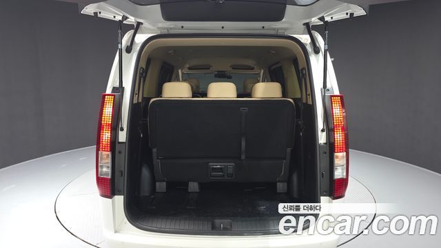 Hyundai Staria 4WD Tourer 11-Seater Modern 2023 — фото 20