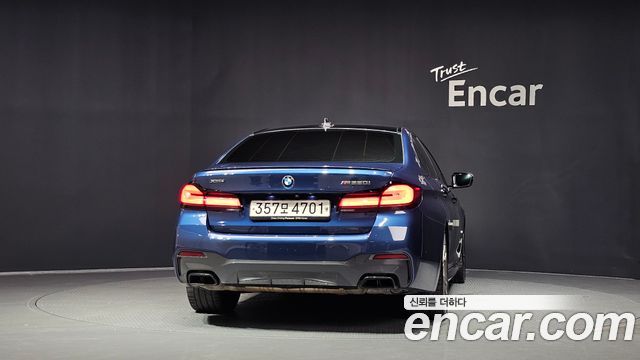 BMW 5 Series (G30) M550i xDrive 2021 — фото 4