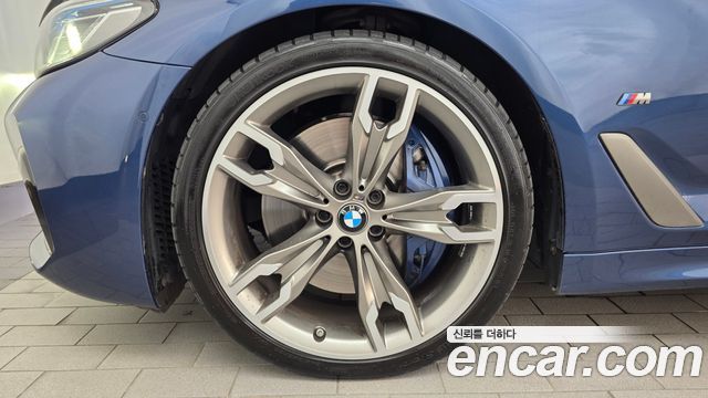 BMW 5 Series (G30) M550i xDrive 2021 — фото 5