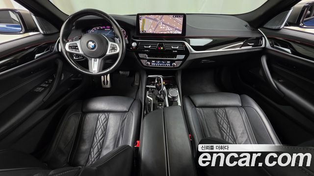 BMW 5 Series (G30) M550i xDrive 2021 — фото 7