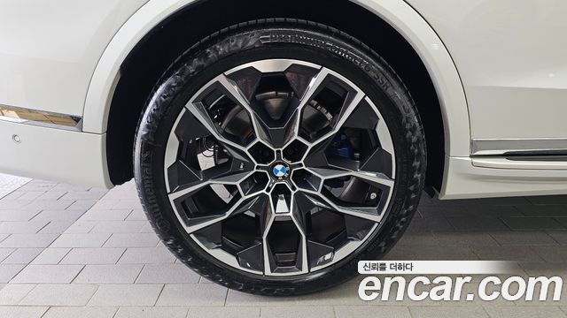 BMW X7 (G07) xDrive 40i M Sport 6STR 2025 — фото 5