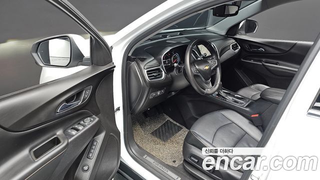 Chevrolet Equinox 2WD Premier Exclusive 2018 — фото 11