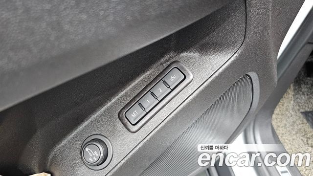 Chevrolet Equinox 2WD Premier Exclusive 2018 — фото 16