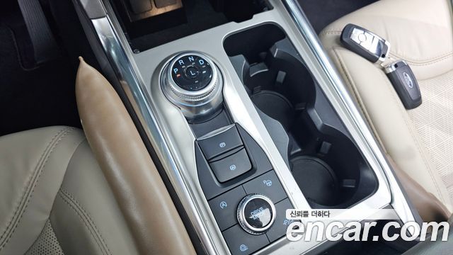 Ford Explorer (VI) 3.0 Platinum 4WD 2022 — фото 9