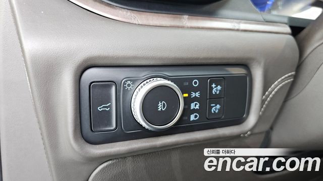 Ford Explorer (VI) 3.0 Platinum 4WD 2022 — фото 19