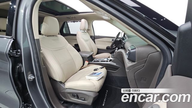 Ford Explorer (VI) 3.0 Platinum 4WD 2022 — фото 26