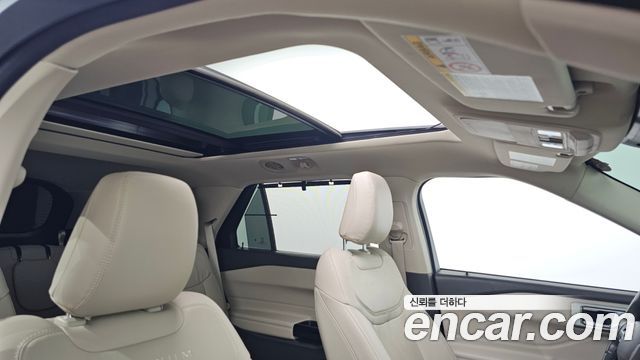 Ford Explorer (VI) 3.0 Platinum 4WD 2022 — фото 29