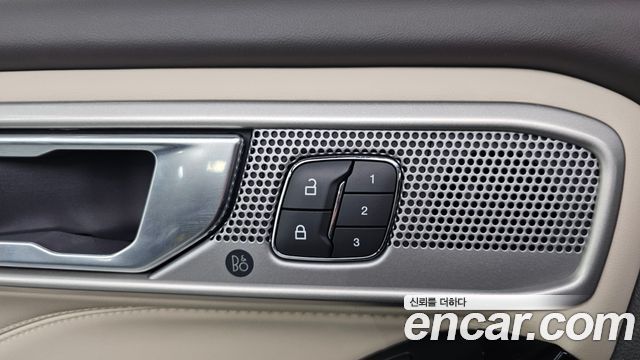 Ford Explorer (VI) 3.0 Platinum 4WD 2022 — фото 30