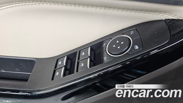 Ford Explorer (VI) 3.0 Platinum 4WD 2022 — фото 31