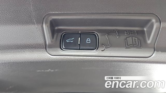 Ford Explorer (VI) 3.0 Platinum 4WD 2022 — фото 35