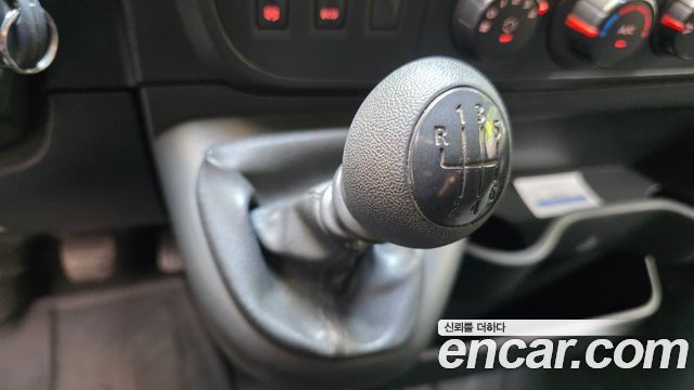 Renault Korea Master School Bus 20-Seater 2020 — фото 9