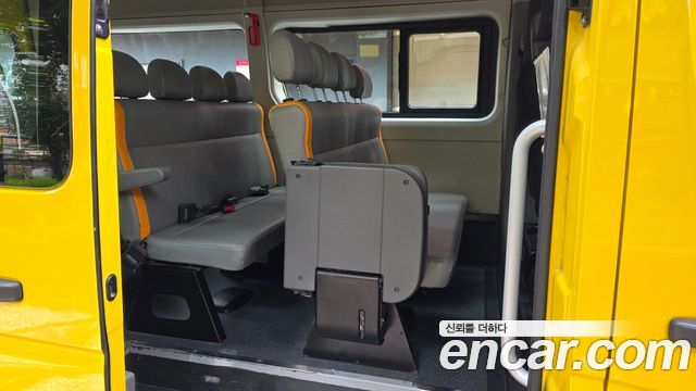 Renault Korea Master School Bus 20-Seater 2020 — фото 16