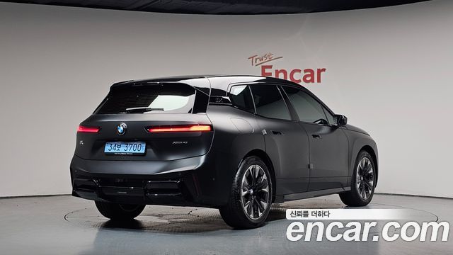 BMW iX xDrive45 M Sport 2026 — фото 2
