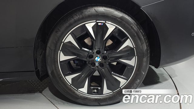 BMW iX xDrive45 M Sport 2026 — фото 21
