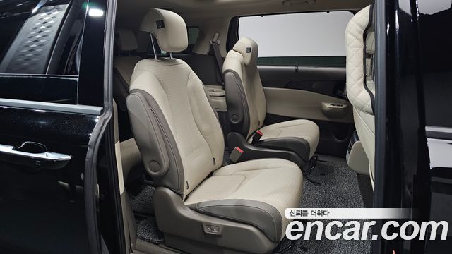 Kia Carnival (IV) Gasoline 9-Seater Gravity 2025 — фото 26