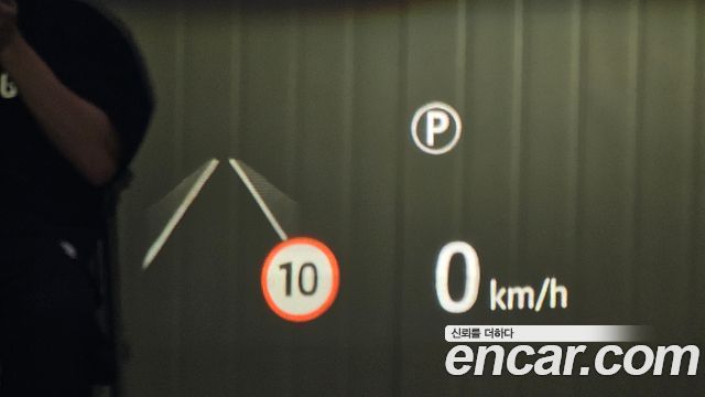Land Rover Discovery 5 P360 R-Dynamic SE 2023 — фото 17