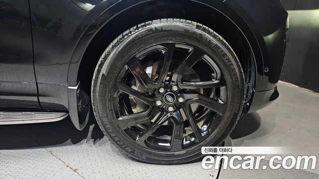 Land Rover Discovery 5 P360 R-Dynamic SE 2023 — фото 21