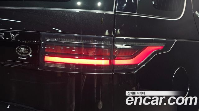 Land Rover Discovery 5 P360 R-Dynamic SE 2023 — фото 23