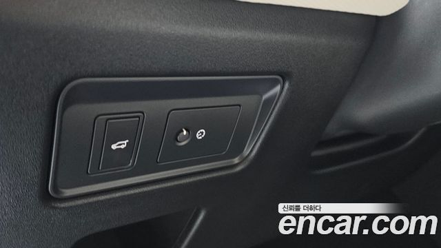 Land Rover Discovery 5 P360 R-Dynamic SE 2023 — фото 27