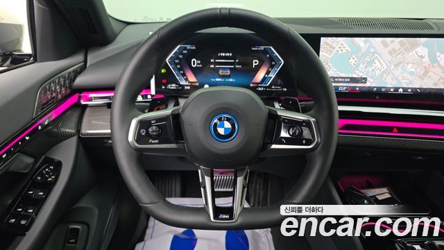 BMW 5 Series (G60) 530e xDrive M Sport Pro 2026 — фото 13