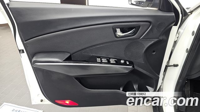 KG Mobility (SsangYong) Tivoli Armor VX 2WD 2018 — фото 24