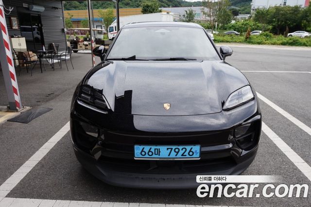 Porsche Macan EV 4S 2025 — фото 3