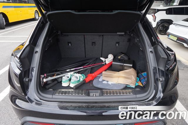 Porsche Macan EV 4S 2025 — фото 18