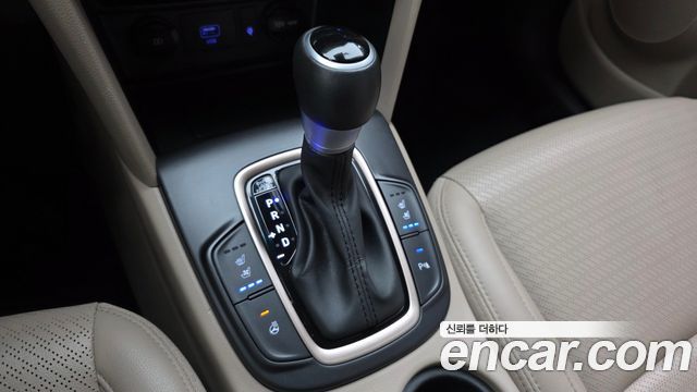 Hyundai Kona Hybrid Premium Special 2020 — фото 9