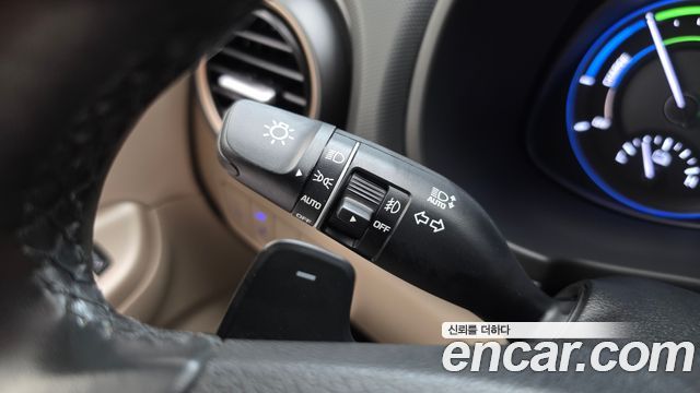 Hyundai Kona Hybrid Premium Special 2020 — фото 15