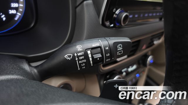 Hyundai Kona Hybrid Premium Special 2020 — фото 16